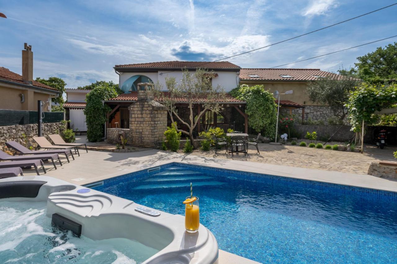 Stone Lady Holiday Home With Pool&Hot Tub,Sauna,Bbq,Garden Rasopasno Exterior foto