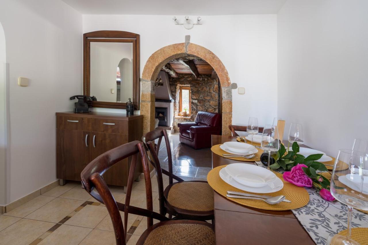 Stone Lady Holiday Home With Pool&Hot Tub,Sauna,Bbq,Garden Rasopasno Exterior foto